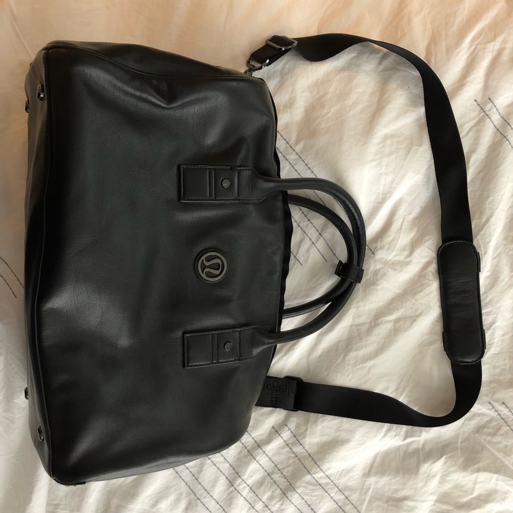 Lululemon black leather duffle gym bag